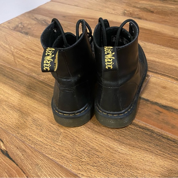 Dr. Martins size 8 - Picture 2 of 4
